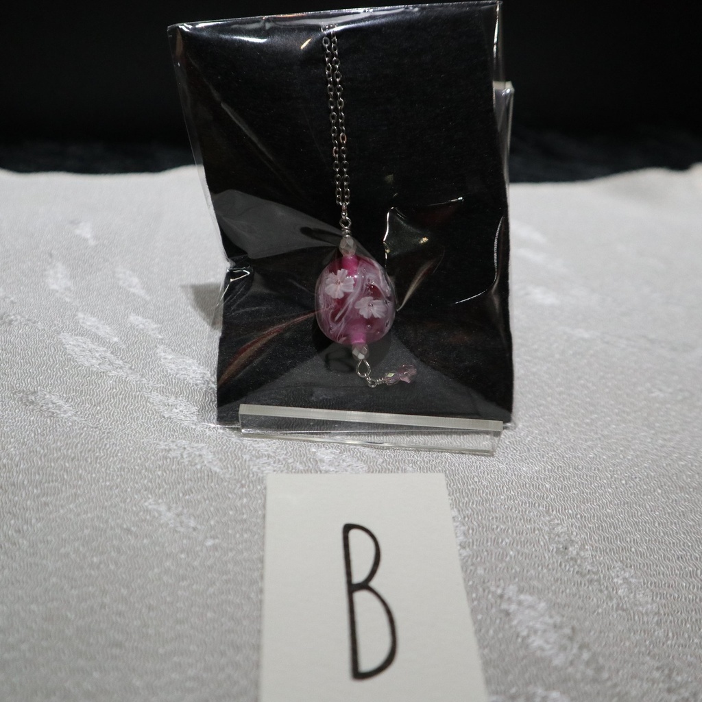 ガラスアクセサリー各種 / 硝子の龍