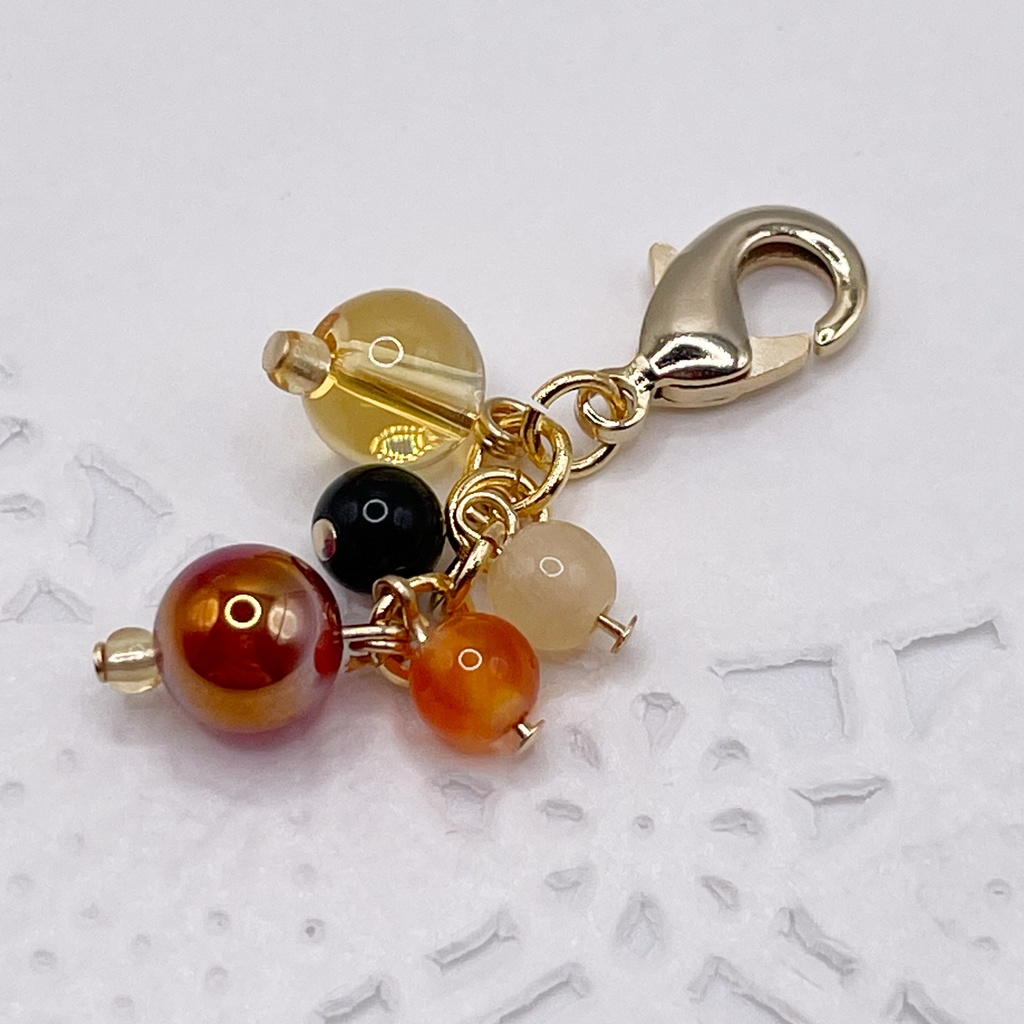 Lucky Charm【受注制作】カーネリアン&シトリン&オブシディアン(黒曜石)の天然石チャーム(ペンダントトップ/片耳ピアス)|g-004