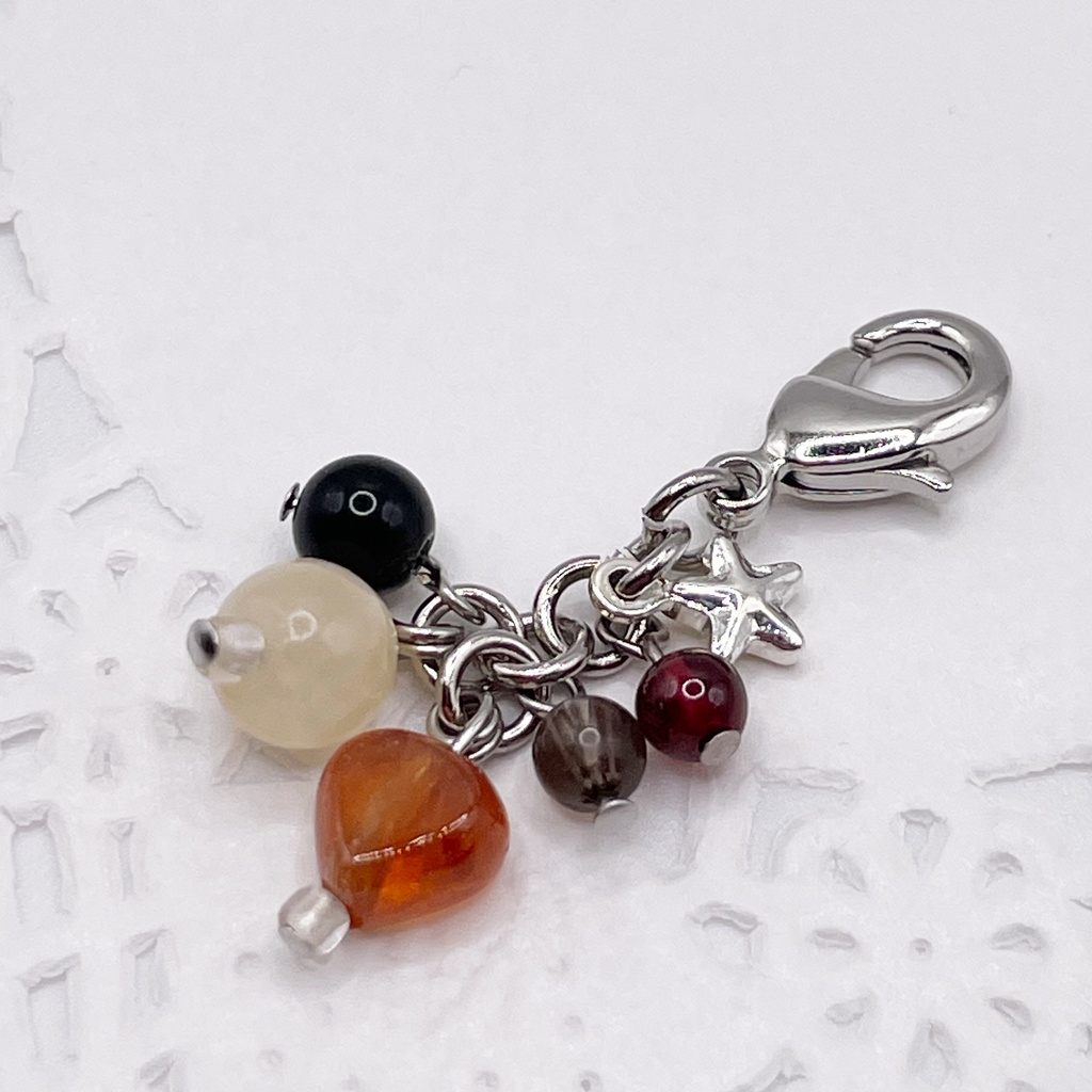 Lucky Charm|ハニーストーン&オレンジガーネット&黒曜石の天然石チャーム(ペンダントトップ/片耳ピアス)|g-002
