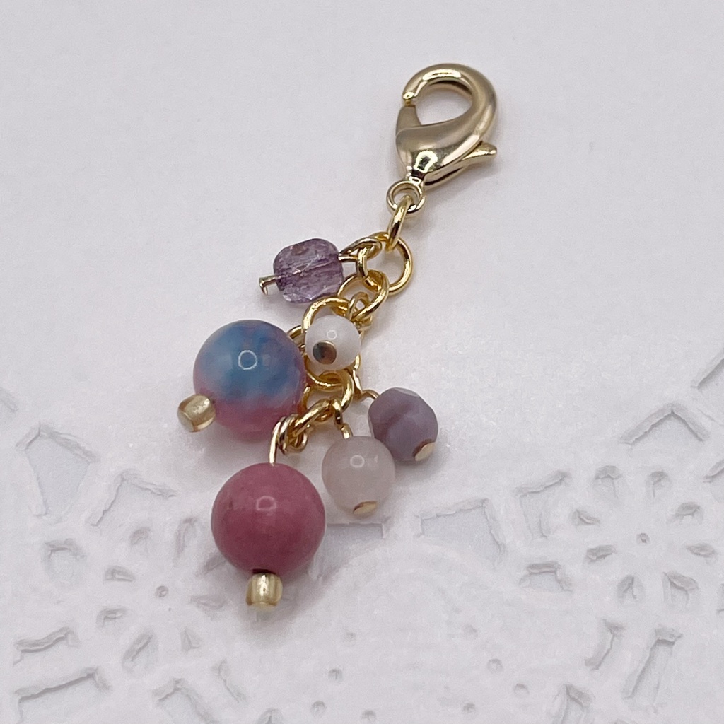 Lucky Charm【受注制作】ロードナイト&キャンディジェイド&ローズクォーツの天然石チャーム(ペンダントトップ/片耳ピアス)|a-048