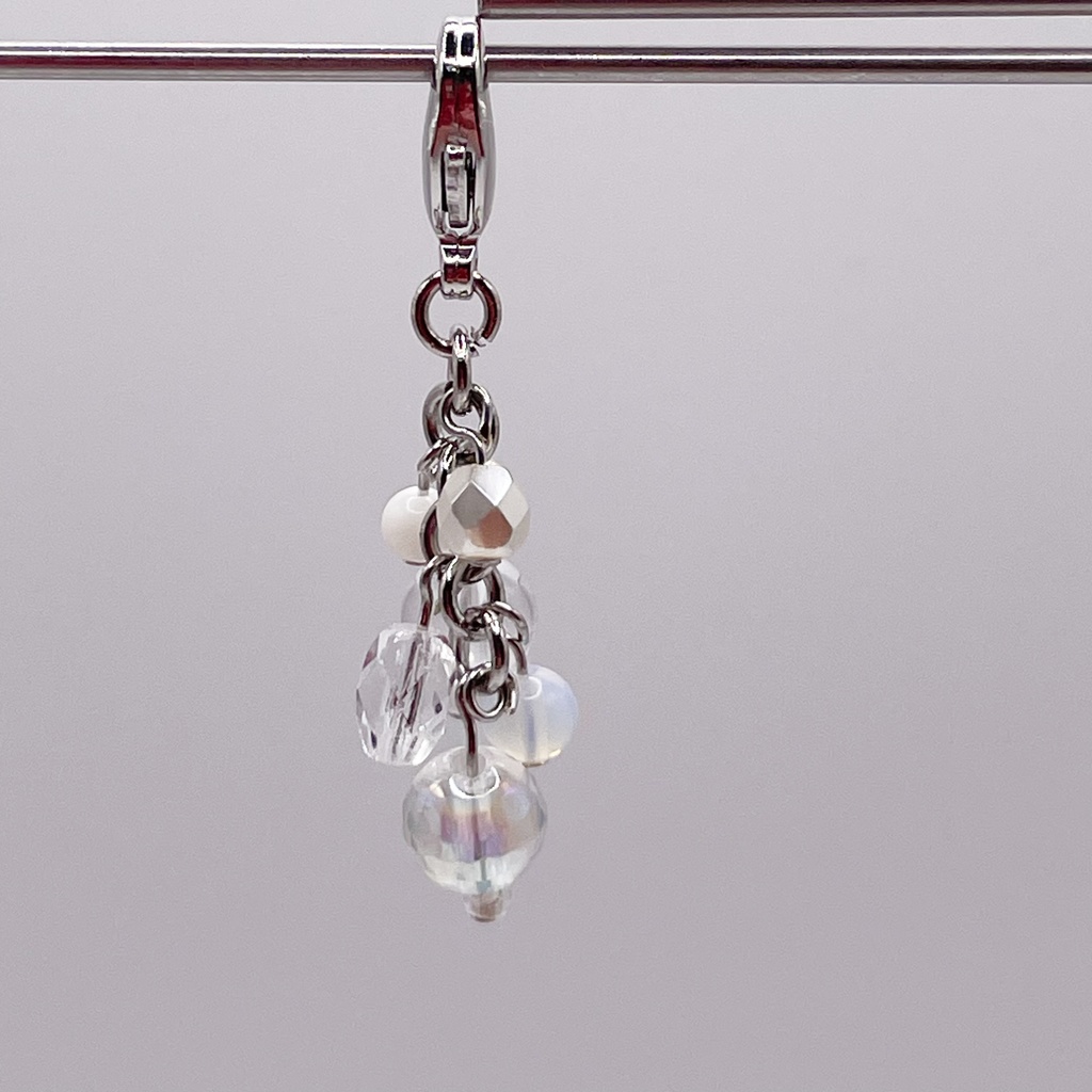 アクアオーラ&水晶&ムーンストーンの天然石チャーム(ペンダントトップ/片耳ピアス)|i-039