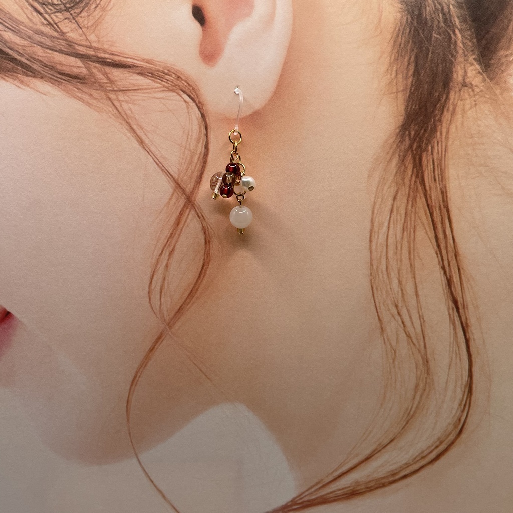 Lucky Charm|Pierce (Earring & Charm Available)ムーンストーン&水晶&ガーネットの天然石ピアス(イヤリング/チャーム)|i-036