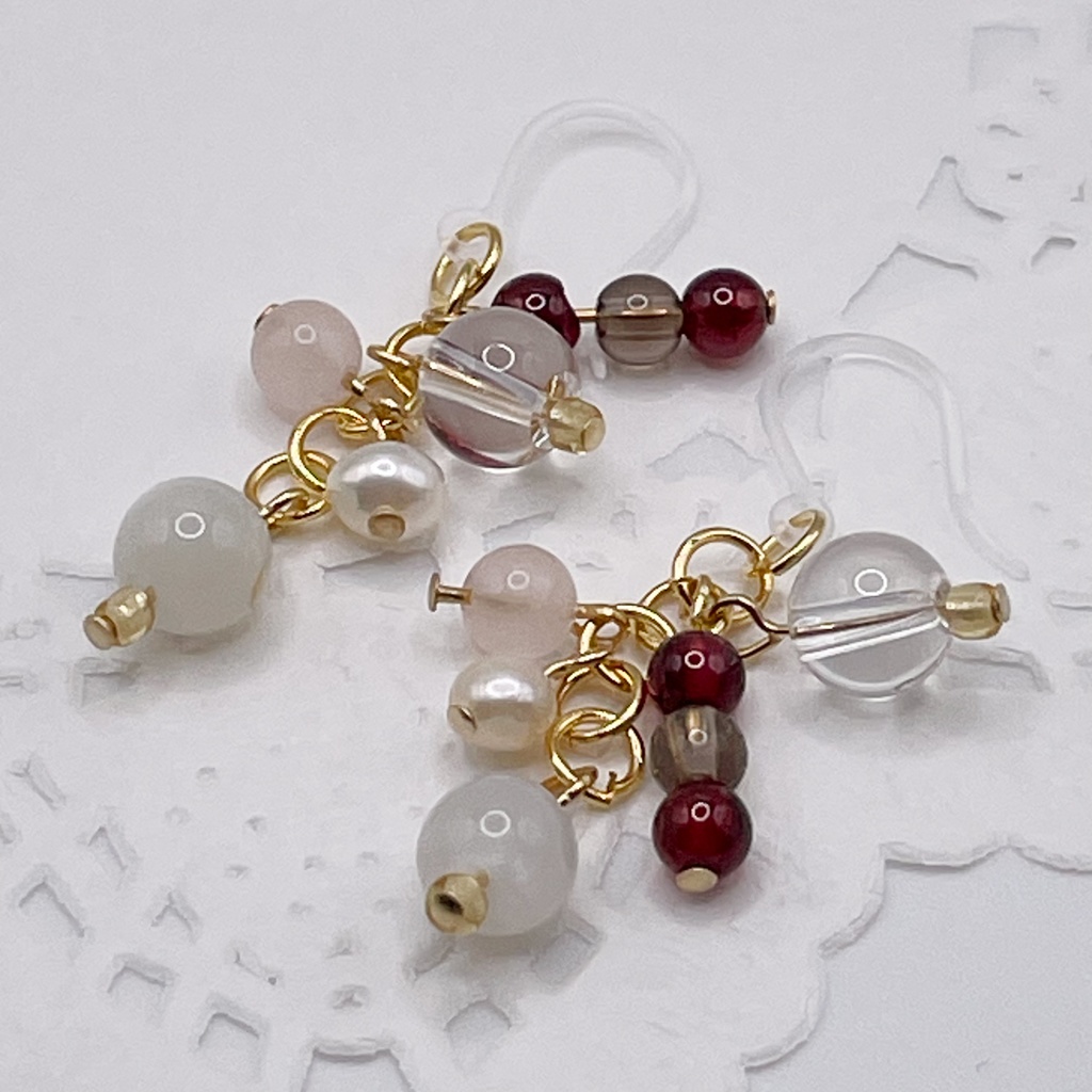 Lucky Charm|Pierce (Earring & Charm Available)ムーンストーン&水晶&ガーネットの天然石ピアス(イヤリング/チャーム)|i-036