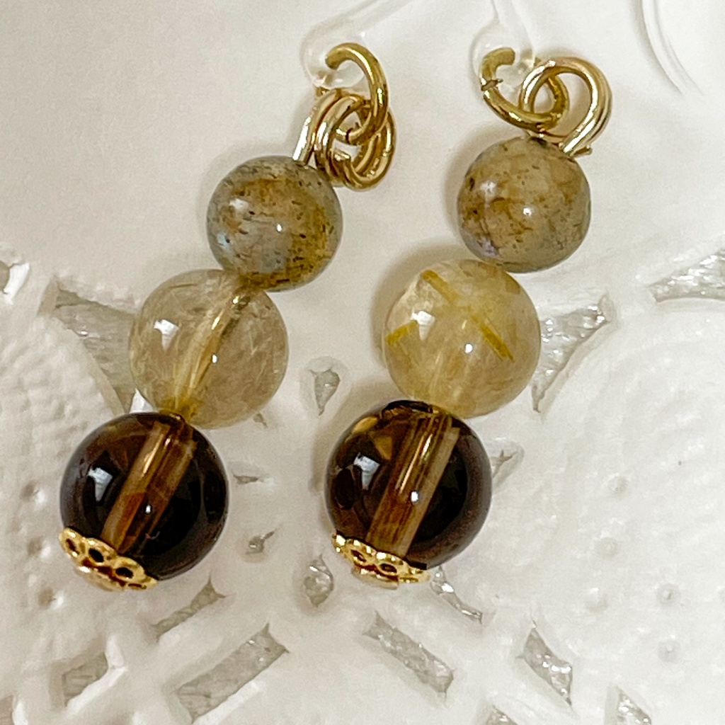 Lucky Charm｜Pierce (Earring & Charm Available)スモーキークォーツ＆ルチルクォーツ＆ラブラドライトの天然石ピアス（イヤリング/チャーム）｜k-026
