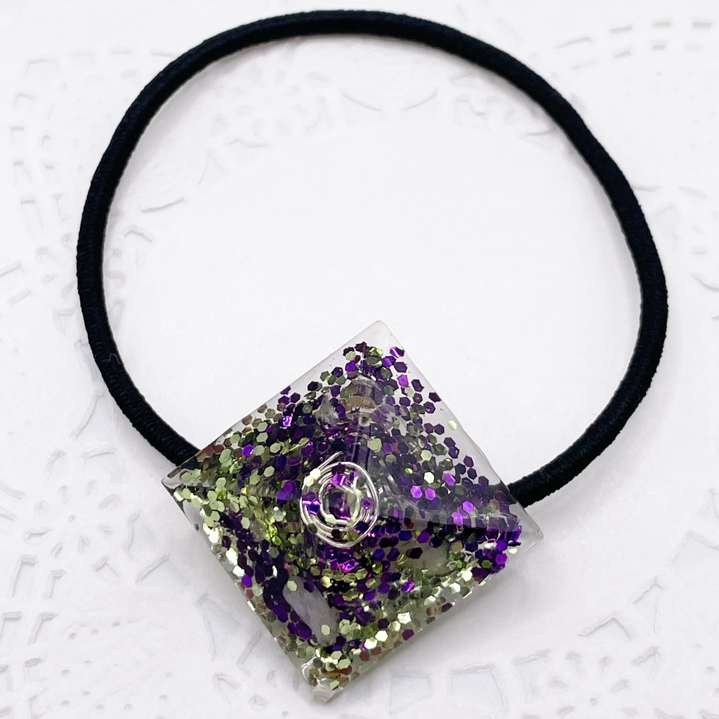 One of a Kind Hair Tie|四角錐のオルゴナイト天然石ヘアゴム(緑×紫・ローズクォーツ)|g-012【One of a Kind Pyramid Hair Tie – Natural Stone Accessory】