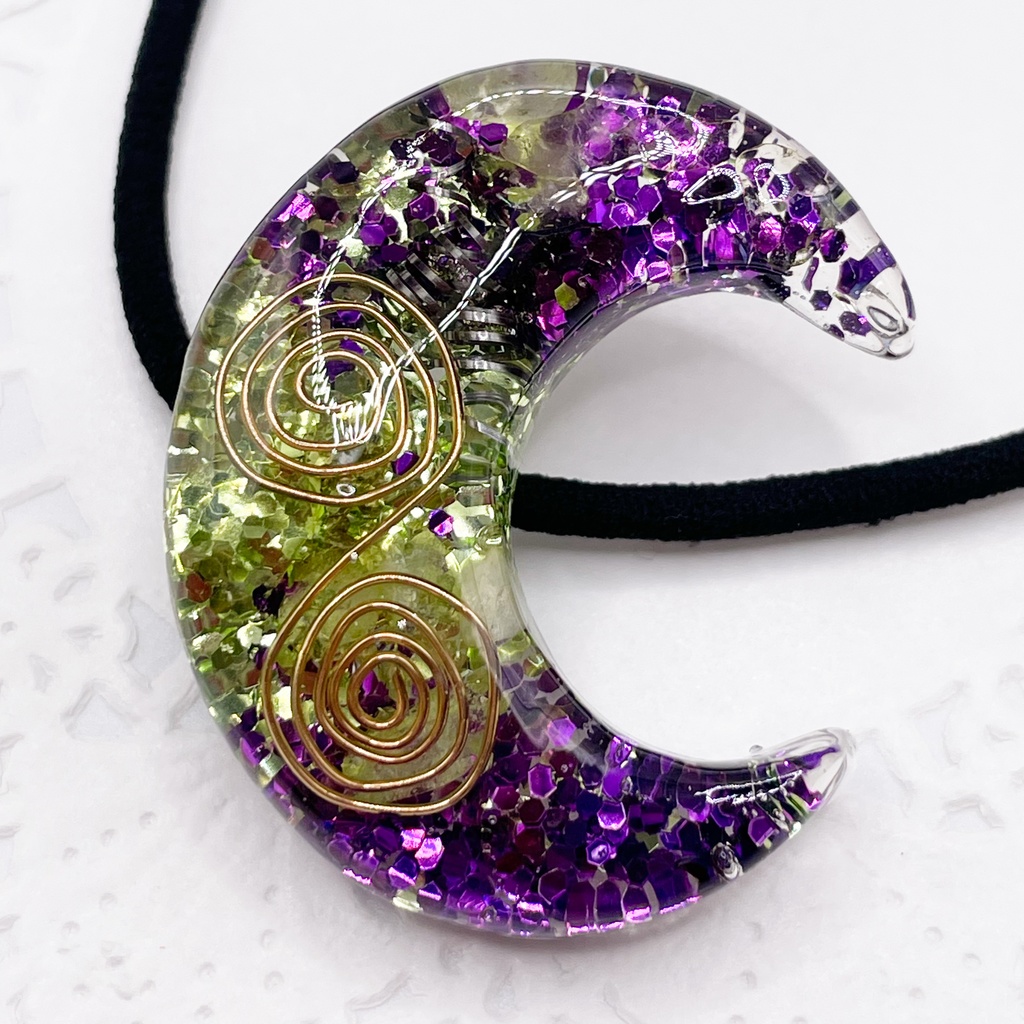 One of a Kind Hair Tie|月のオルゴナイト天然石ヘアゴム(緑×紫・レモンクォーツ)|g-014【One of a Kind Moon Hair Tie – Natural Stone Accessory】