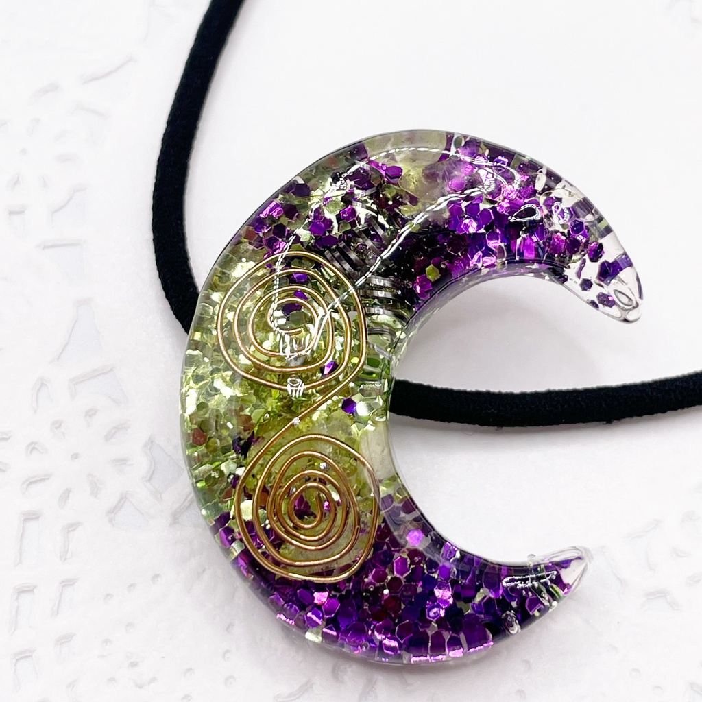 One of a Kind Hair Tie|月のオルゴナイト天然石ヘアゴム(緑×紫・レモンクォーツ)|g-014【One of a Kind Moon Hair Tie – Natural Stone Accessory】