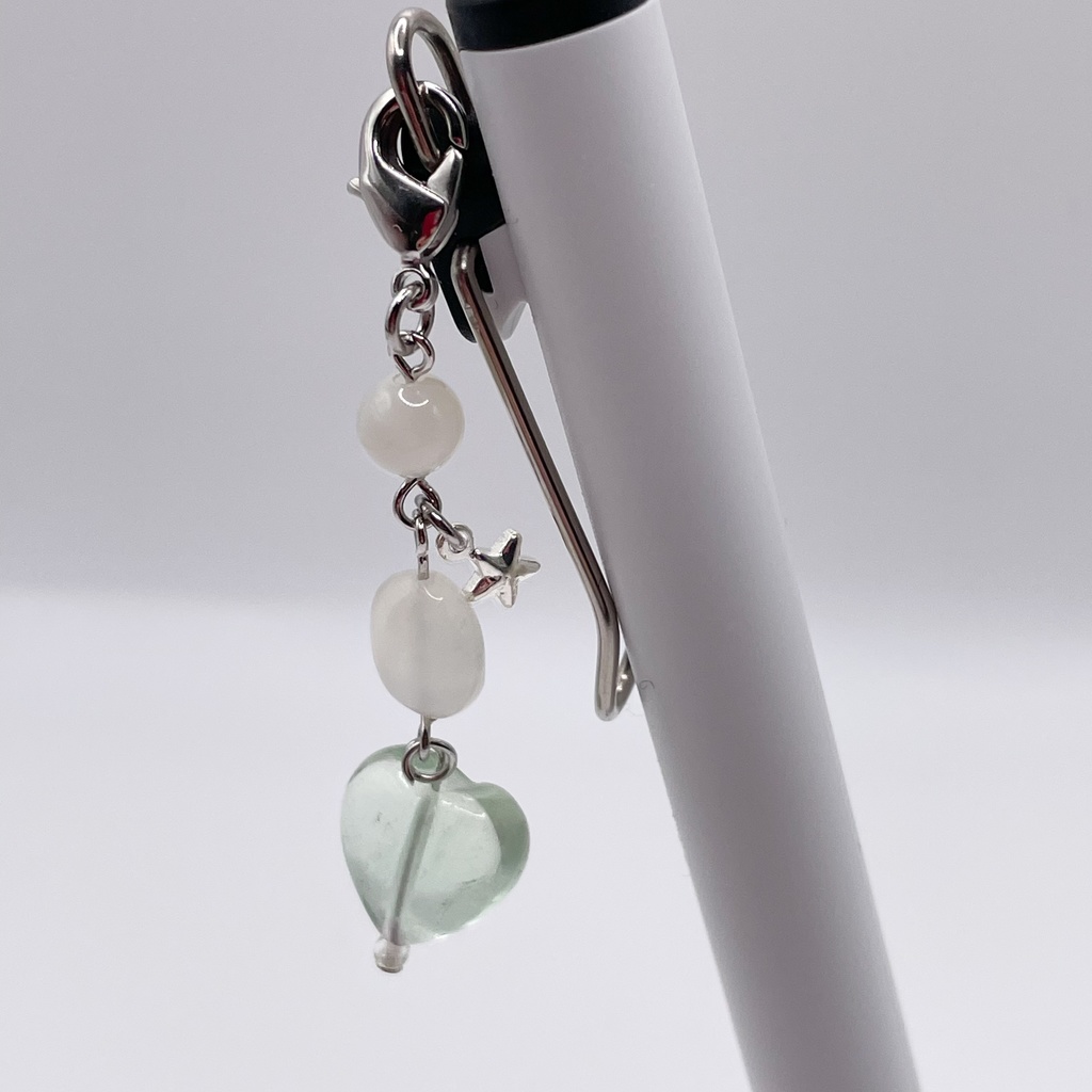 One of a Kind Lucky Charm|フローライト&ムーンストーンの天然石チャーム(ペンダントトップ/片耳ピアス)|g-015