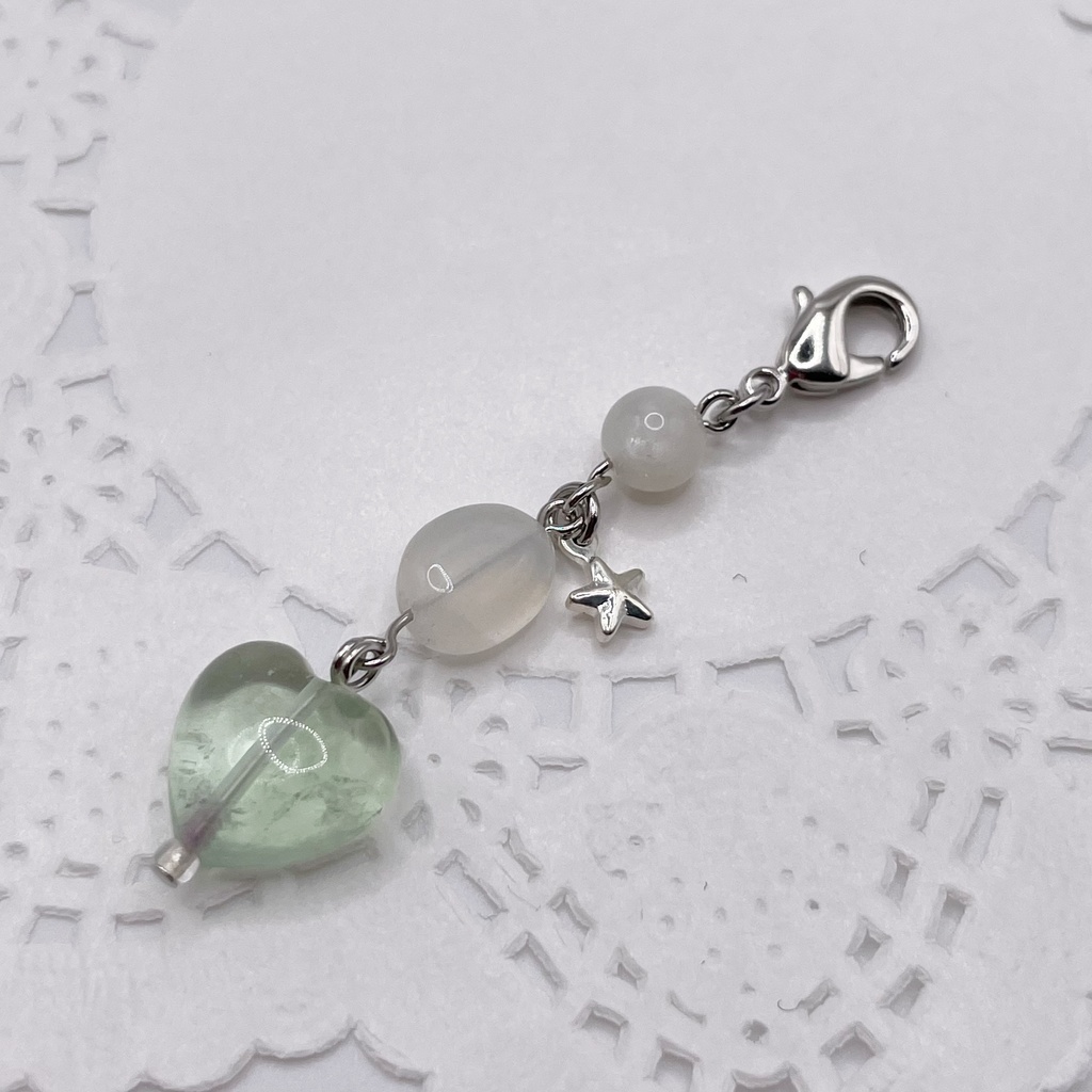 One of a Kind Lucky Charm|フローライト&ムーンストーンの天然石チャーム(ペンダントトップ/片耳ピアス)|g-015