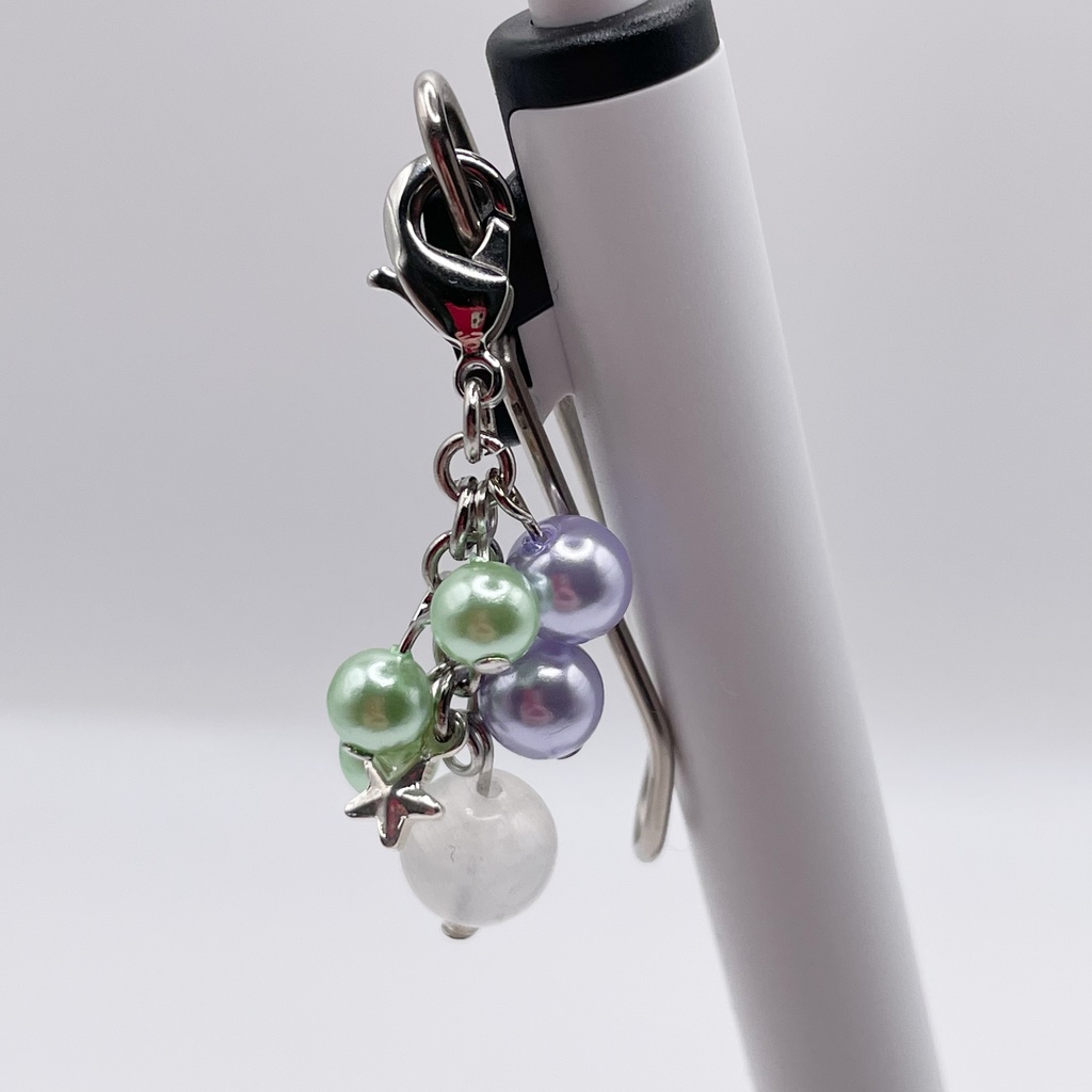 Lucky Charm|ムーンストーン&紫×緑のパールの天然石チャーム(ペンダントトップ/片耳ピアス)|g-016