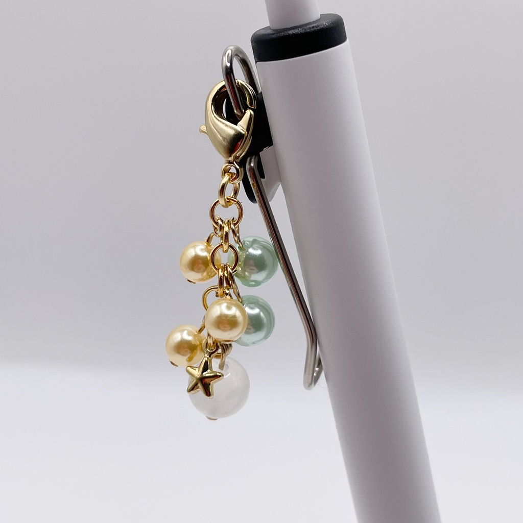 Lucky Charm|ムーンストーン&イエロー×グリーンのパールの天然石チャーム(ペンダントトップ/片耳ピアス)|g-017