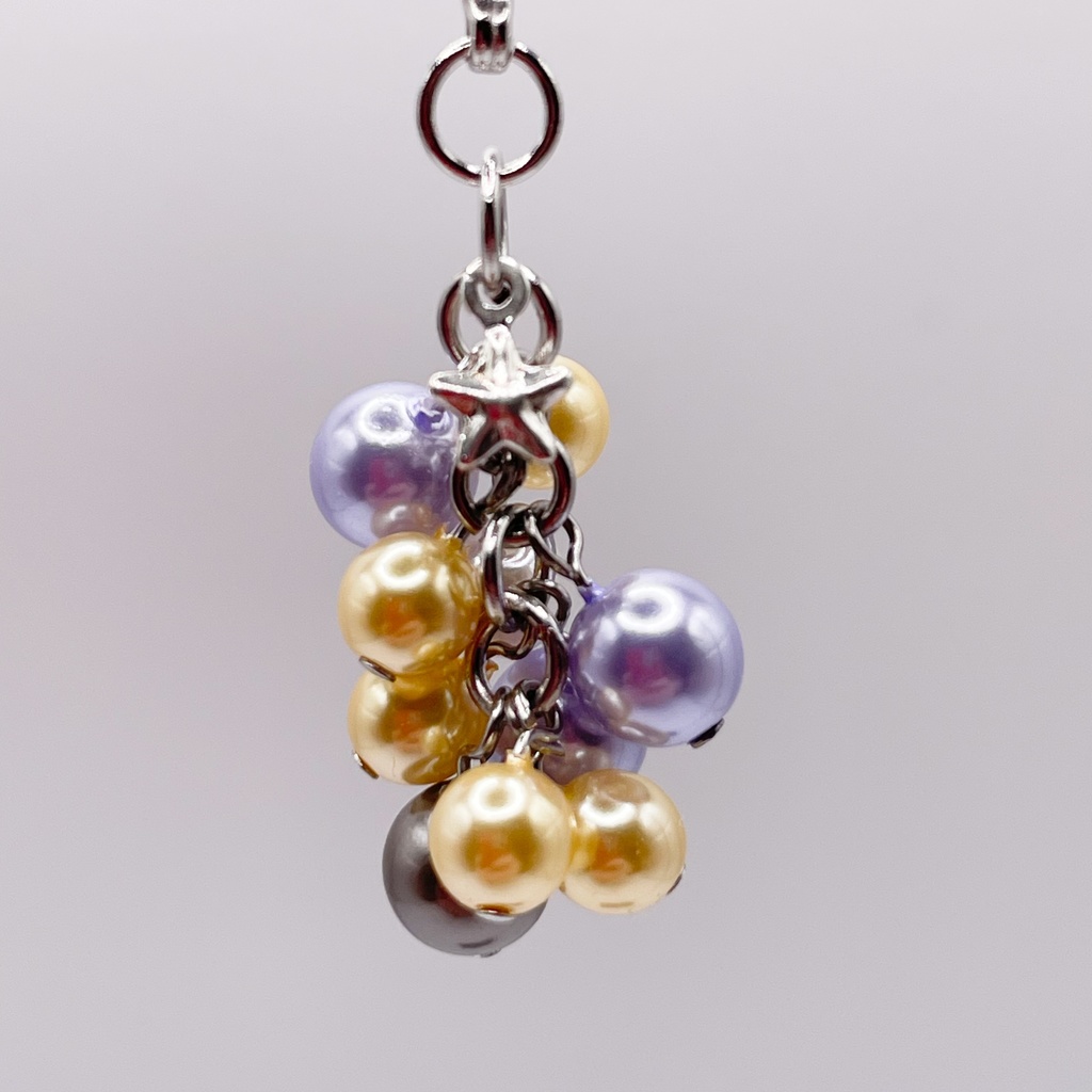 尾鯉概念アクセ|推しカラーにも◎ |黄色×紫のパールのチャーム(ペンダントトップ/片耳ピアス)|g-032