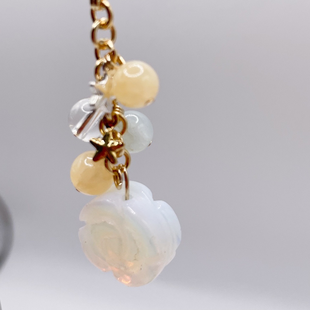 勇尾概念アクセ|推しカラーにも◎ |ミルキークォーツ&トパーズ&アクアマリンの天然石チャーム(ペンダントトップ/片耳ピアス)|g-027