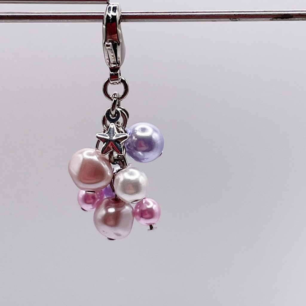 鯉登少尉概念アクセ|推しカラーにも◎ |紫陽花イメージのパープル系パールのチャーム(ペンダントトップ/片耳ピアス)|g-035