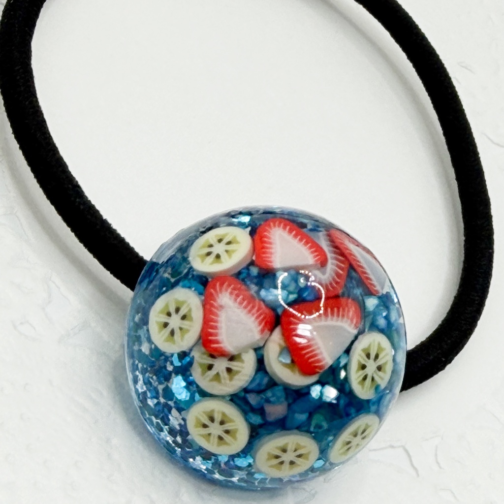 アシリパ概念アクセ|推しカラーにも◎ |フルーツ×半球のレジンヘアゴム/青|g-074