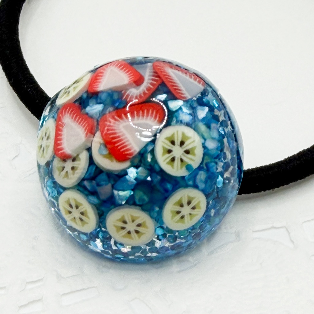 アシリパ概念アクセ|推しカラーにも◎ |フルーツ×半球のレジンヘアゴム/青|g-074