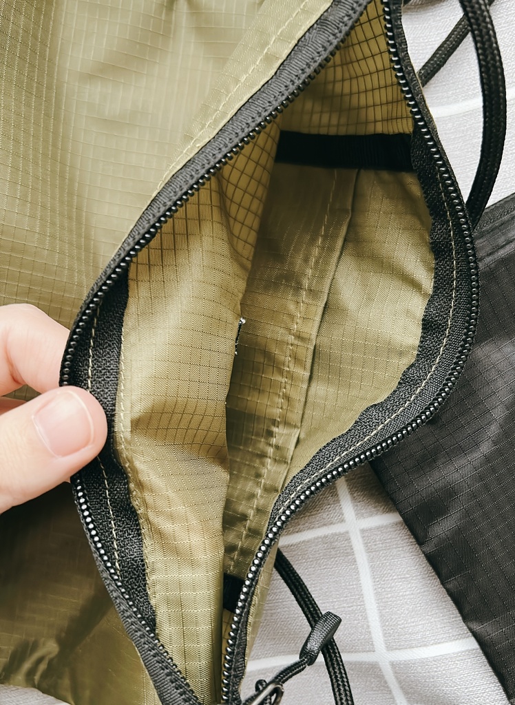 チャック付きサコッシュ