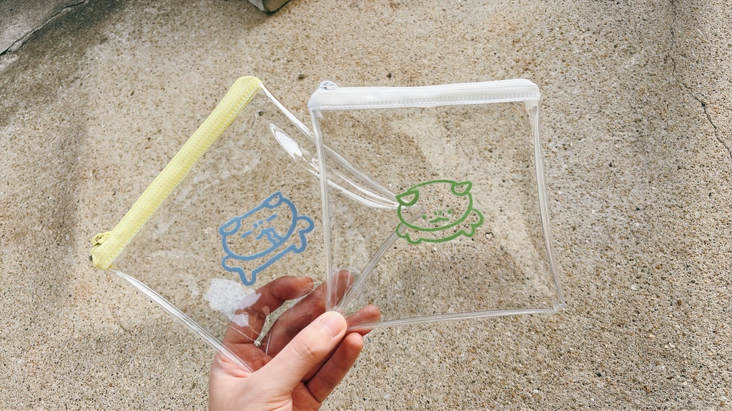 スクエアクリアポーチ