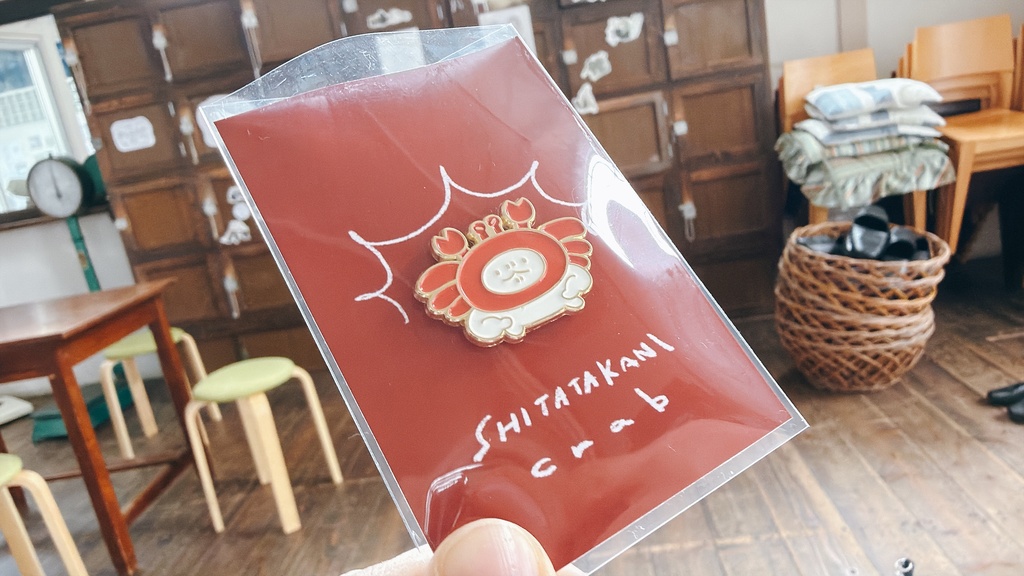 したたかに エナメルピンズ