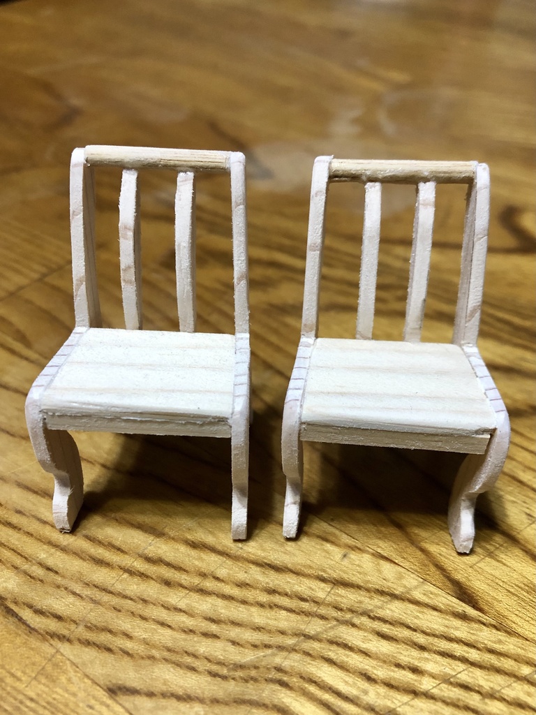 ミニチュア家具*テーブルと椅子(2脚)セット