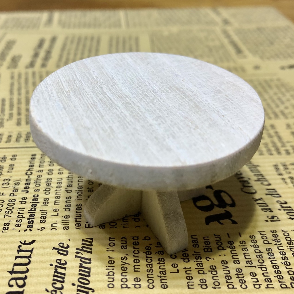 ミニチュア家具*丸型テーブルと椅子(2脚)セット