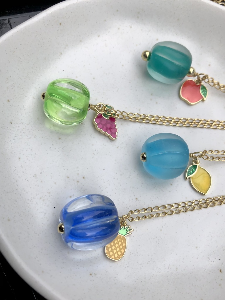 とんぼ玉ネックレス 果物