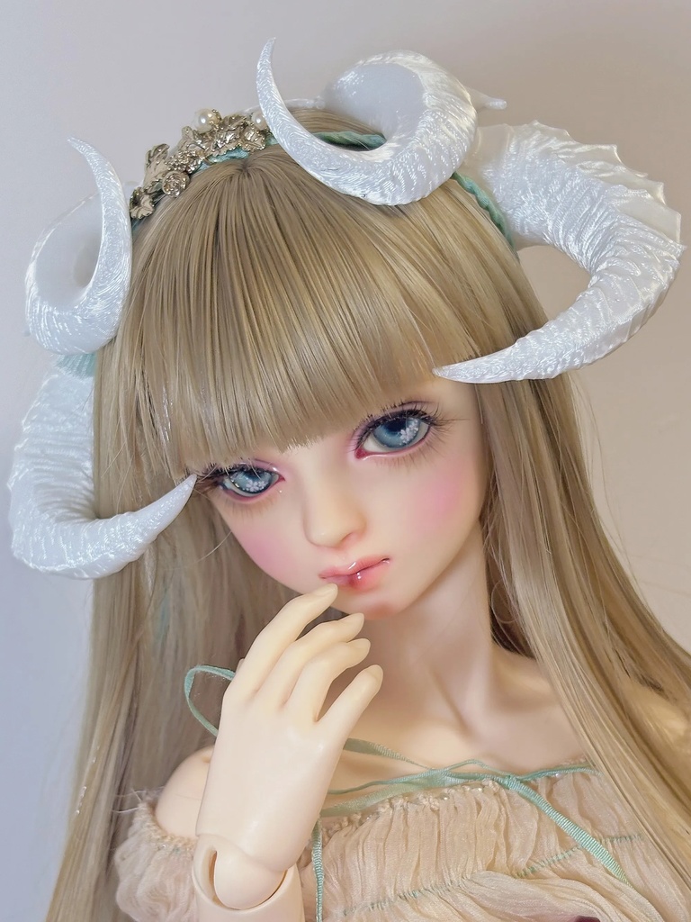 【1/4,1/3】悪魔の角 ひつじの角 白 黒