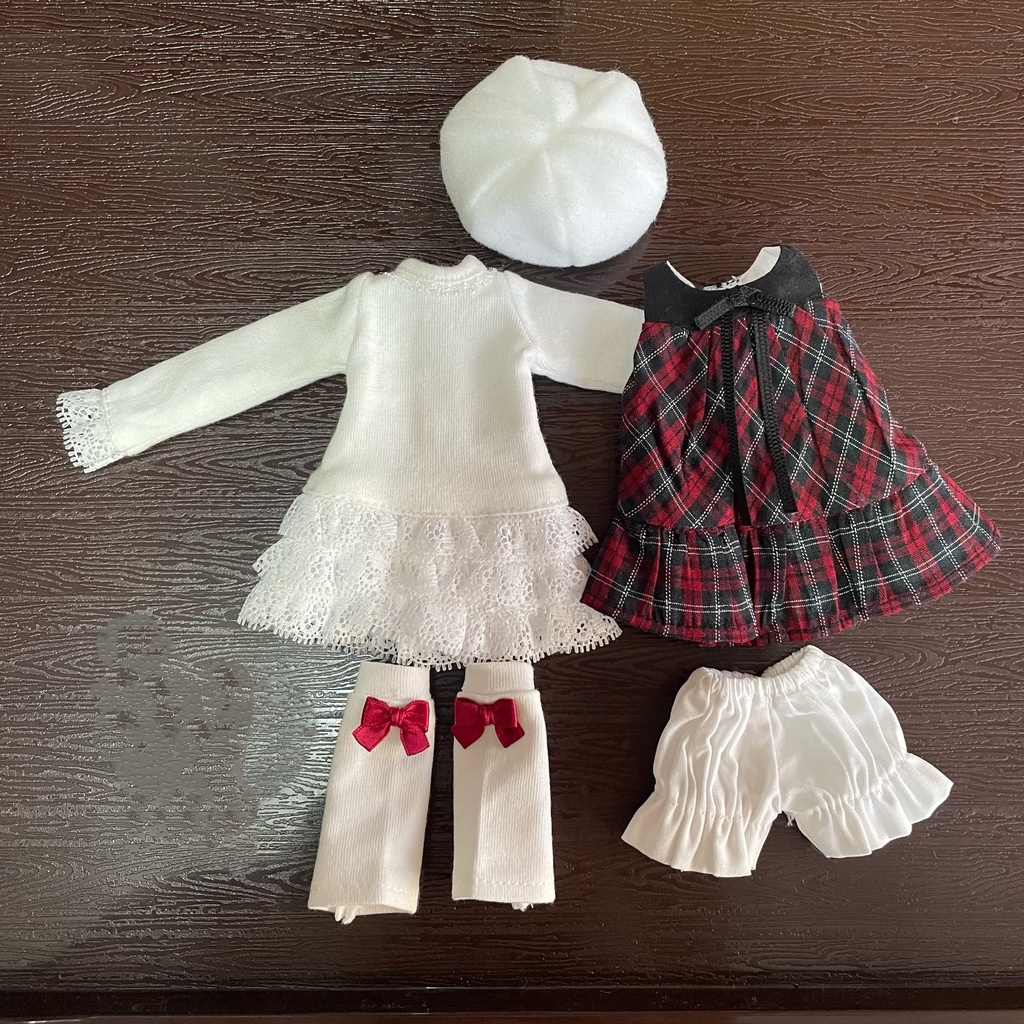 1/6ドール服　チェック柄 ワンピースセット　azone　ob22　ob24　5点セット