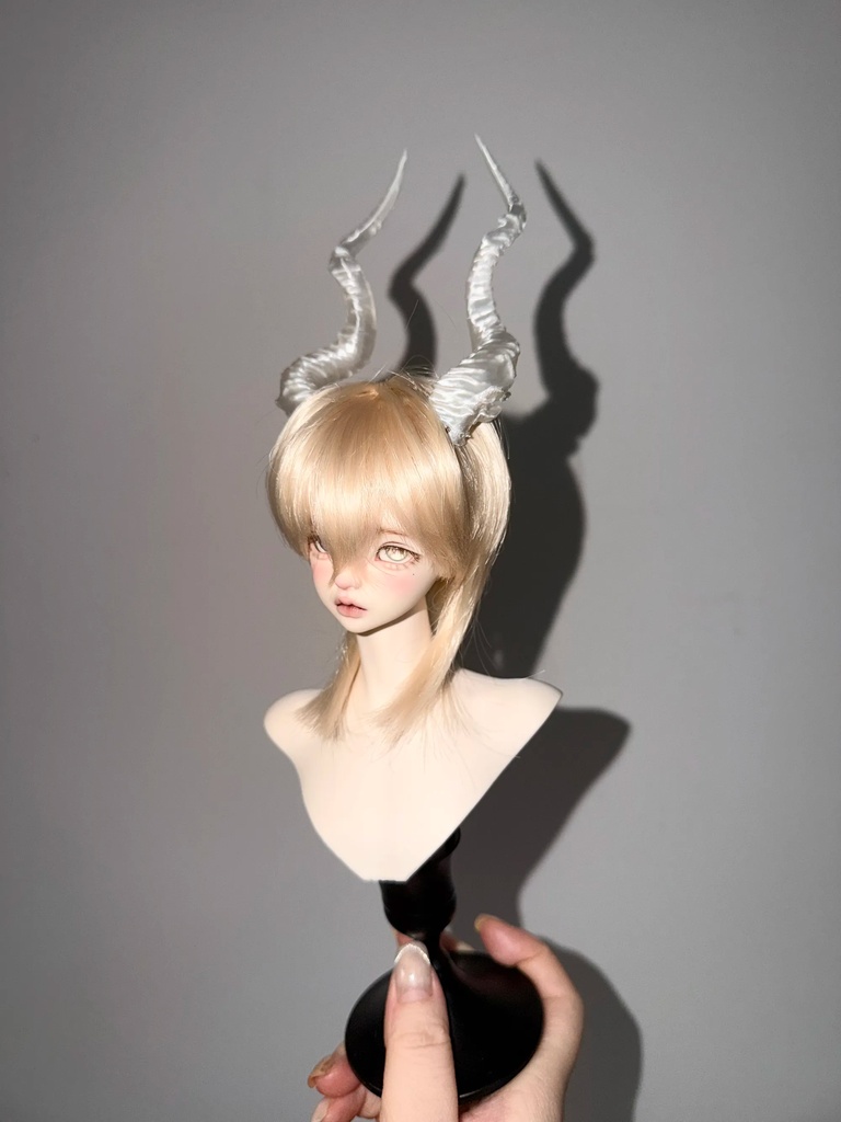 【1/4,1/3】悪魔の角 ひつじの角 白 黒 赤