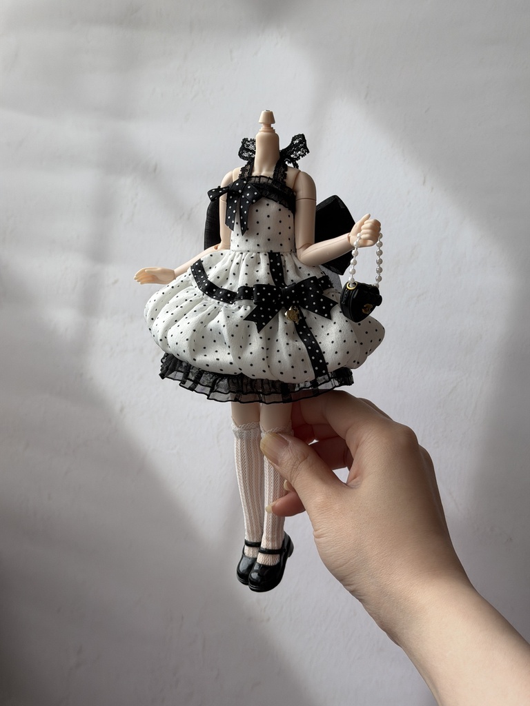 1/6ドール服 ドットワンピース Azone OB22 OB24 オビツ22 オビツ24 ピュアニーモ S ピュアニーモ M ドール服