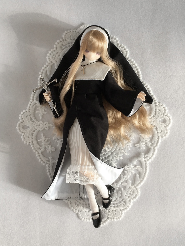 1/6ドール服　シスター服　Azone　OB22　OB24　オビツ22　オビツ24　ピュアニーモ S　ピュアニーモ M　　ドール服