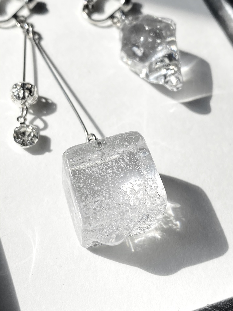 溶け氷ピアス/イヤリング