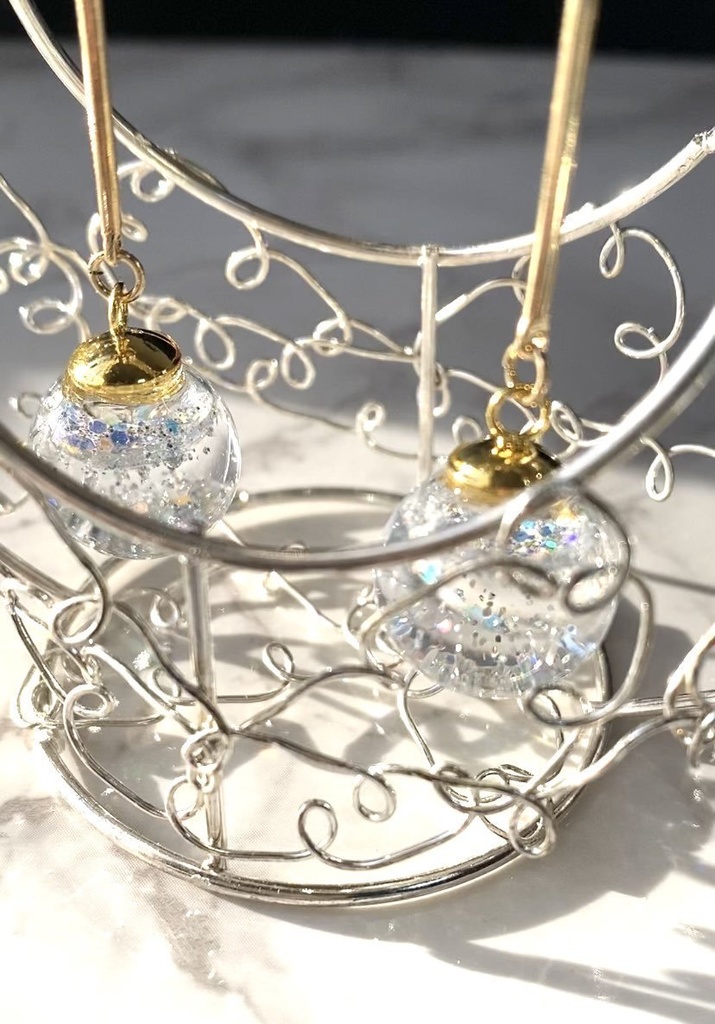 スノードームピアス