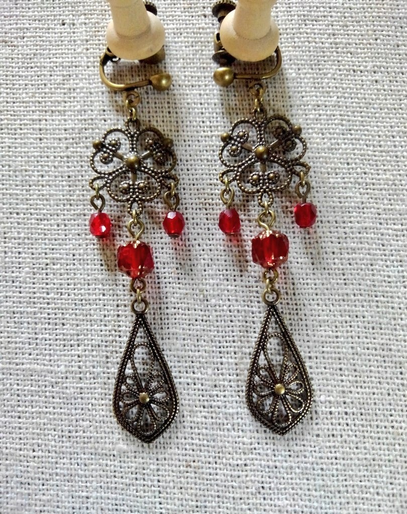 【グラブル】透かしパーツのイヤリング