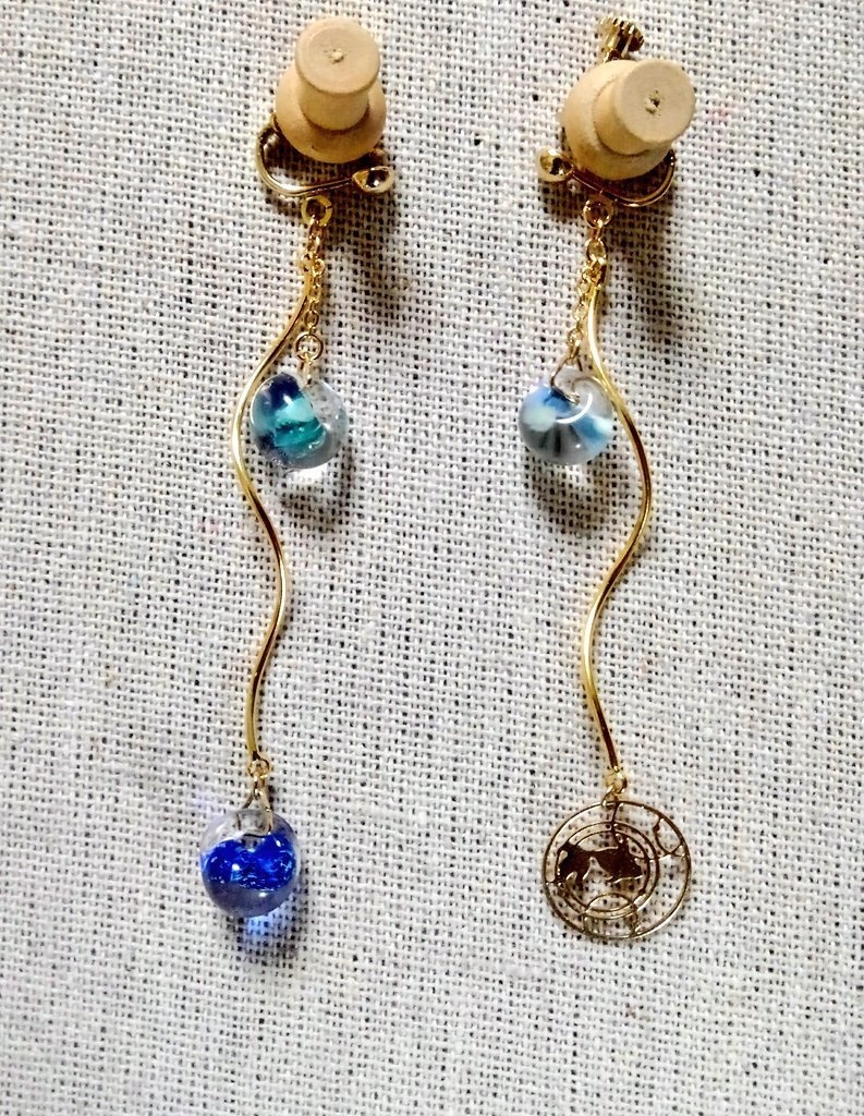 ゆらゆらティアドロップイヤリング