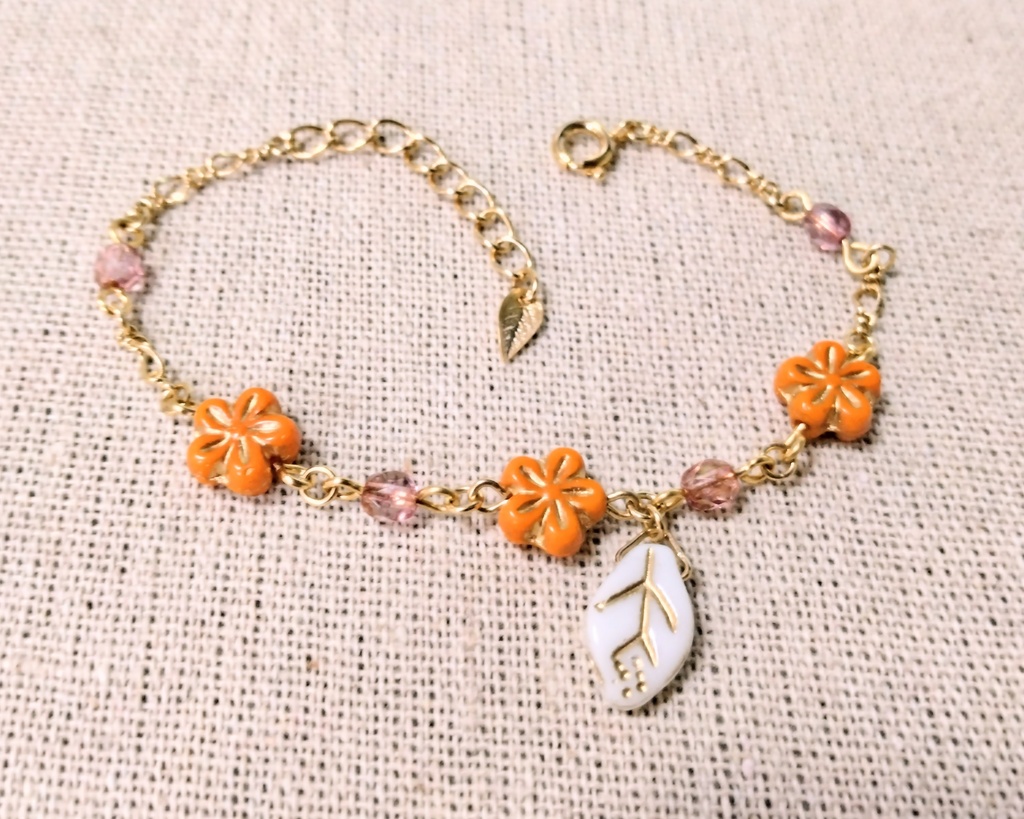 【arteVarie128】フラワービーズのブレスレット