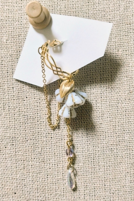 【arteVarie130】ベルフラワーのイヤーカフ