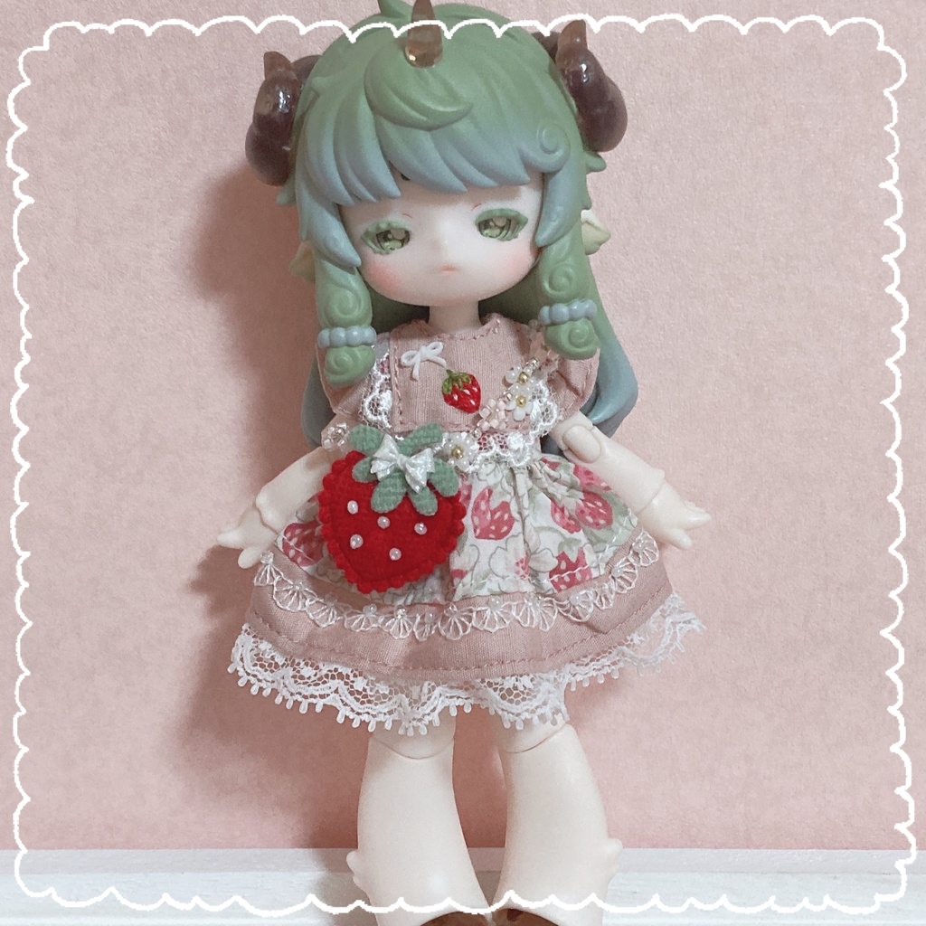 いちご刺繍ワンピース