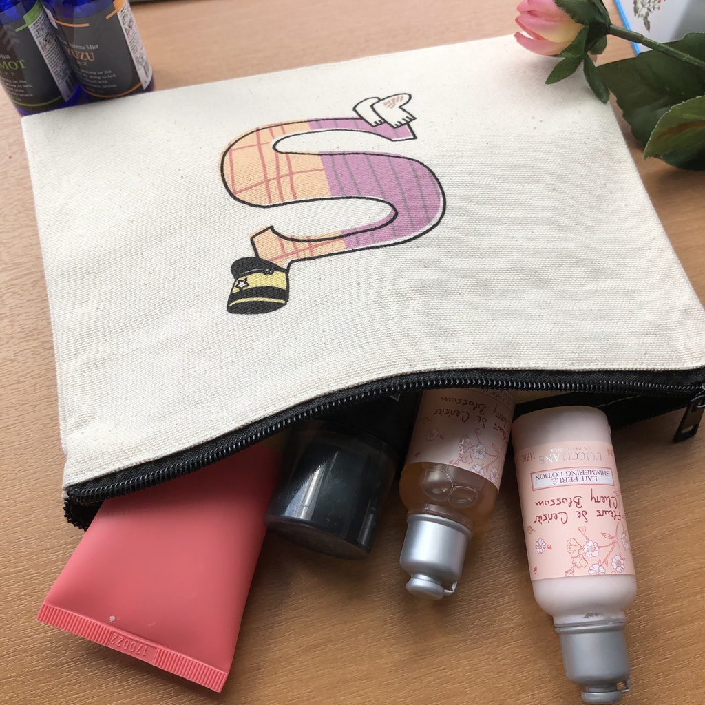 白+杉イニシャルSキャンバスフラットポーチ