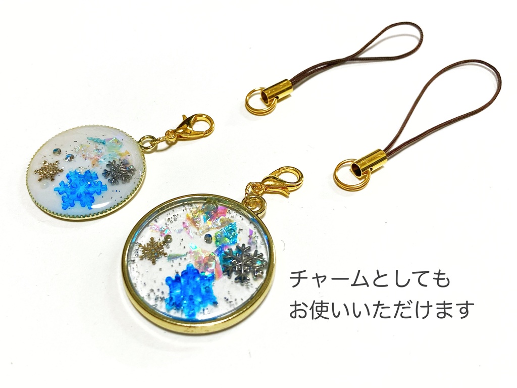 雪の結晶たちのストラップ/チャーム