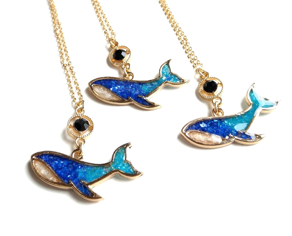 スペースくじらネックレス