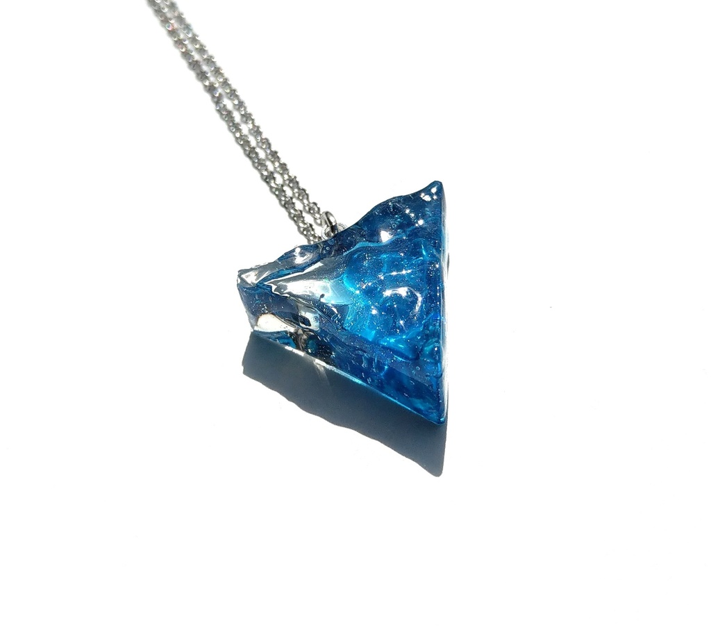 海に映る星ネックレス三角型【自宅発送あんしんBoothパック】