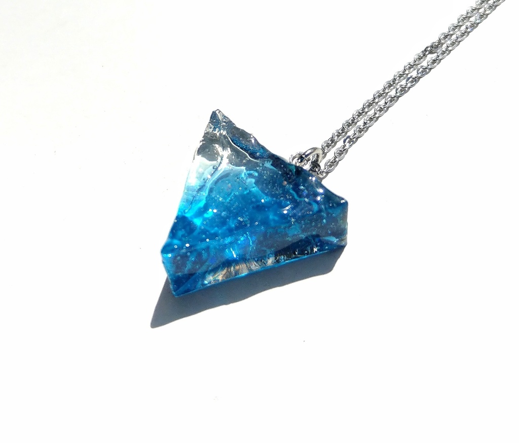 海に映る星ネックレス三角型【自宅発送あんしんBoothパック】