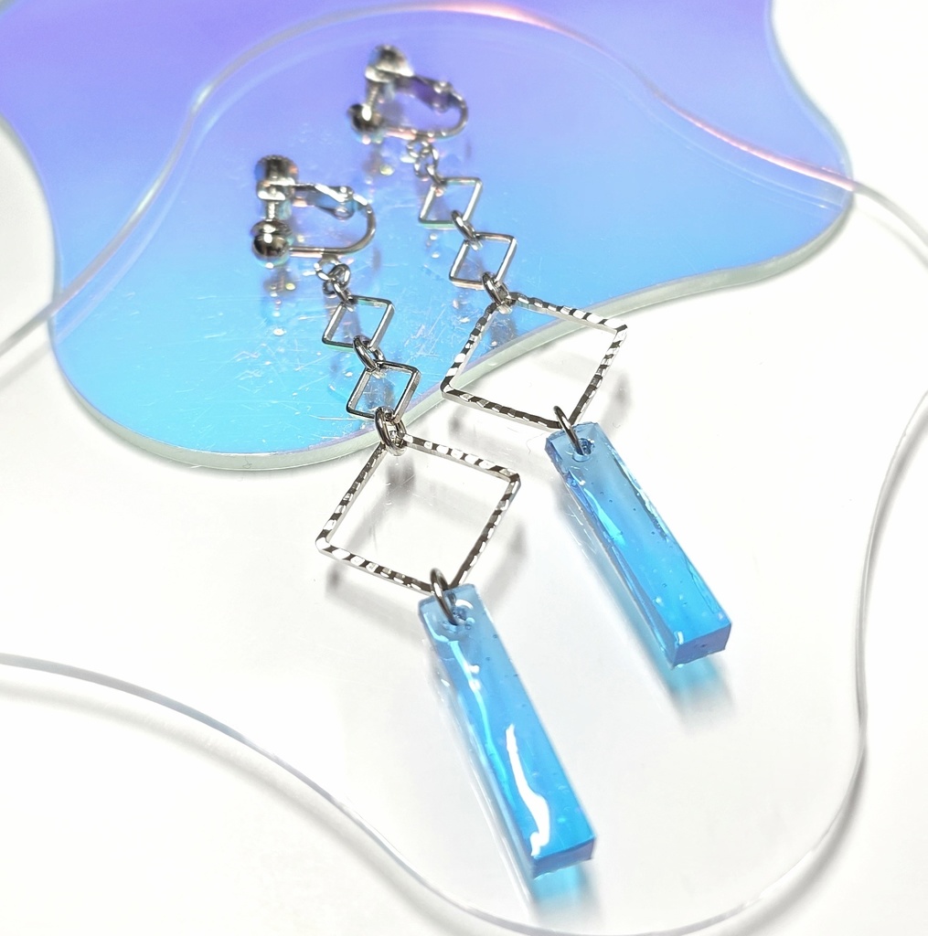 スクエアブルーイヤリング(ピアス変更可)【自宅発送あんしんBoothパック】