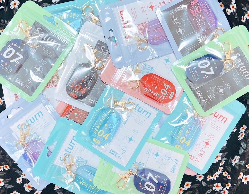 アクリルキーホルダー