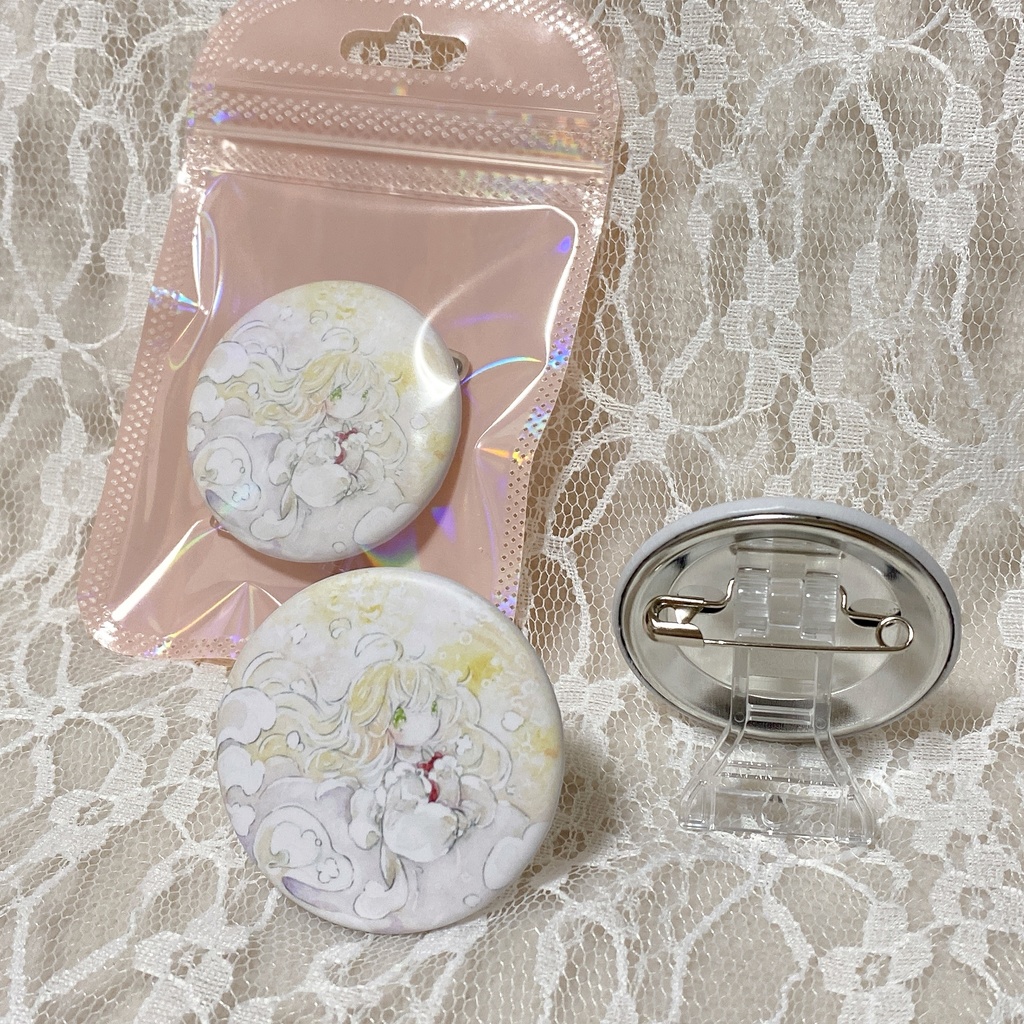 月とバラの缶バッジ