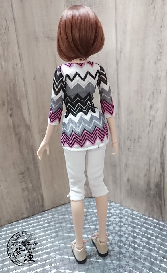 Smart Doll 七分袖ニットチュニック 黒×ピンク変形ボーダー柄