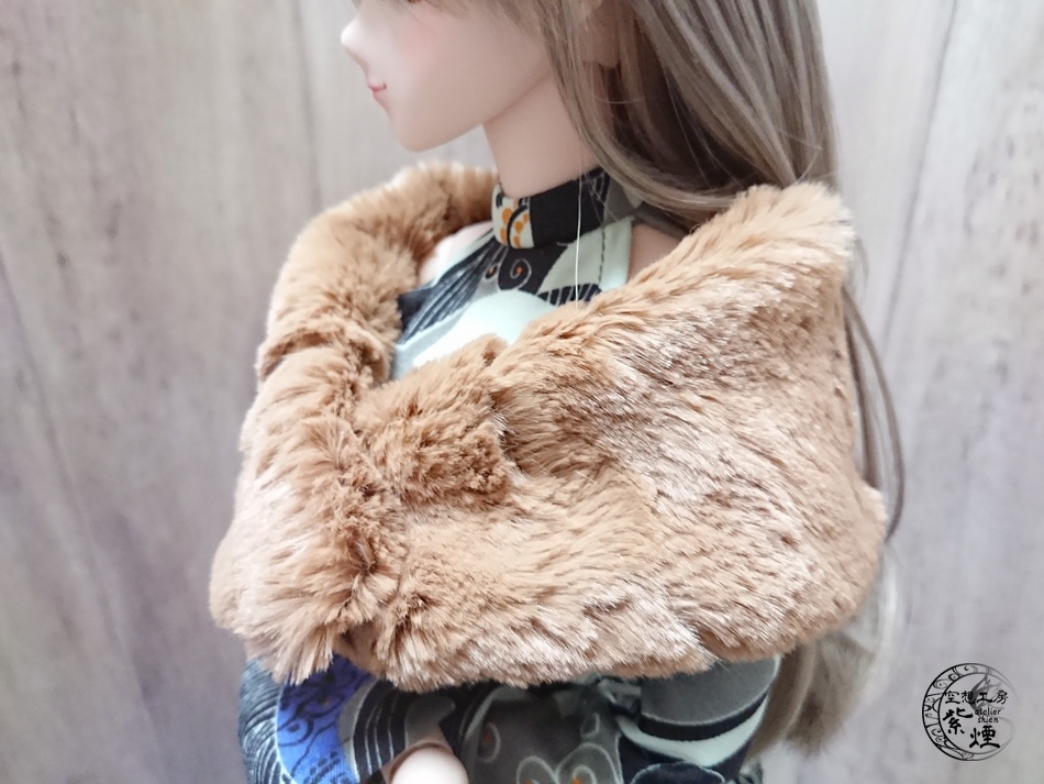 Smart Doll ファーショール (マグネット留め)