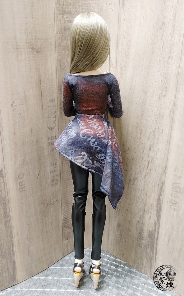 Smart Doll アシンメトリーカットソー 英字柄