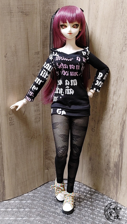 Smart Doll オフショルダー英字カットソーワンピース コクーンシルエット